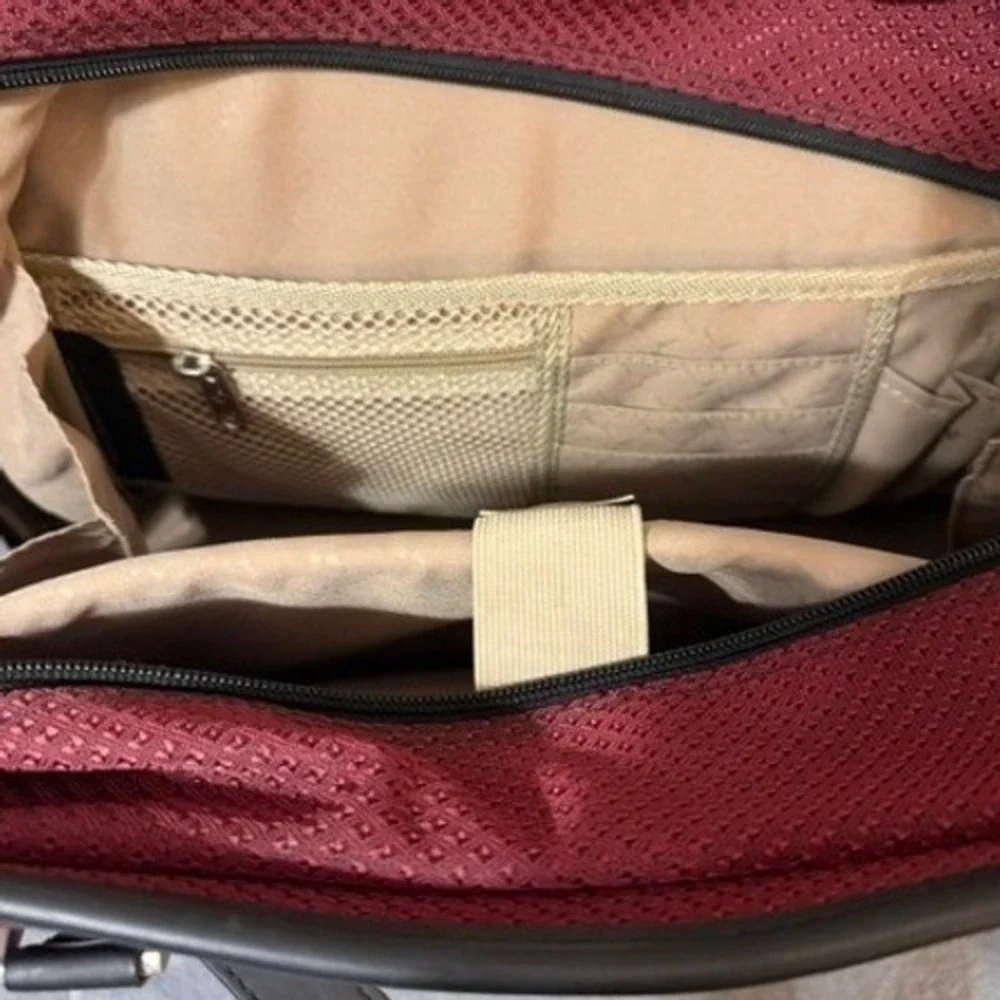 Samsonite Carry-On Bag Unisex Burgundy Overnight Mesh Travel Tote Bag 17X11X8